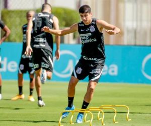 Corinthians anuncia mais dois casos de covid-19 no elenco