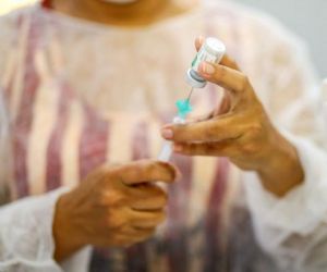 Japão aprova vacinas da Moderna e da AstraZeneca