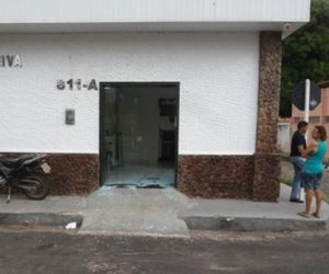 Criminosos arrombam salão de beleza no centro de Floriano