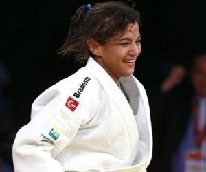 Bronze de Sarah dá guinada e campeã olímpica volta ao Top 3: "Ajuda muito"