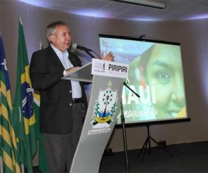 João Henrique critica governo Wellington Dias em caravana do PMDB no PI