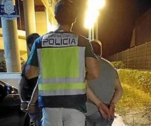 Homem flagra estupro e decide participar do crime