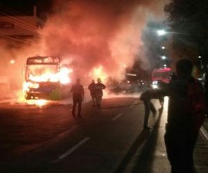 Setut classifica como ato de bandido protesto que incendiou ônibus