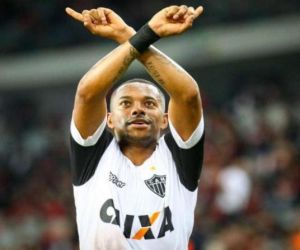 Santos exige cláusula por risco de prisão e emperra negócio com Robinho