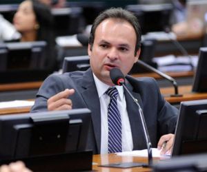 Mainha é voz dissonante no Progressistas e defende candidatura própria em Teresina