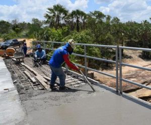 Prefeitura de Floriano trabalha na construção de pontes da zona rural