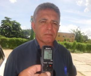 Equipes trabalham em conjunto nos serviços de capina, podagem e tapa buraco