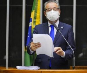 Senado aprova projeto que suspende prova de vida no INSS até 31 de dezembro deste ano