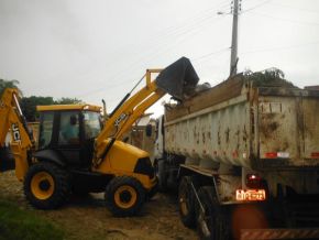 Prefeitura já começou mutirão de limpeza nos bairros de Floriano