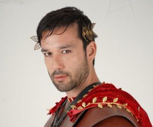 "Público pode esperar um Pilatos poderoso", diz Sérgio Marone sobre Paixão de Cristo de Floriano