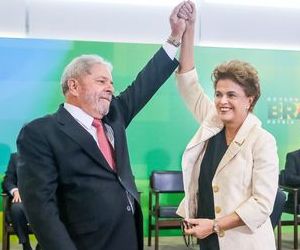Dilma dá posse a Lula como ministro da Casa Civil