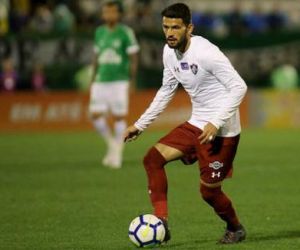 Suspensos, Jadson e Airton desfalcarão o Fluminense contra o Grêmio no sábado