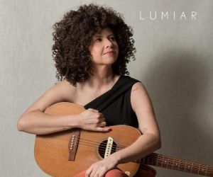 Roberta Campos atinge "maioridade" em trilhas de novelas com gravação de "Lumiar" em "Vai na fé"
