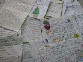Correios de Floriano recebe centenas de Cartas para o Papai Noel