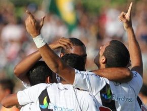 Vasco vence o Nova Iguaçu e pega o Fla na semifinal da Taça Rio: 3 a 1