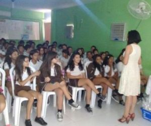 Escola Pequeno Príncipe realiza Palestra sobre alimentação saudável e ervas medicinais