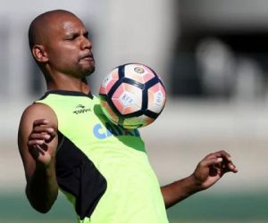 Partida entre Botafogo e Paraná marca a despedida do goleiro Jefferson