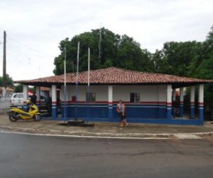 Supermercado é alvo de arrombamento em Barão de Grajaú