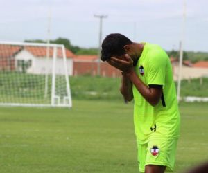 Afastado no River-PI, Gustavo Eugênio vai a Goiânia para acelerar recuperação de lesão