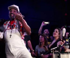 Aos 70 anos, compositor Cleber Augusto ganha as flores em vida