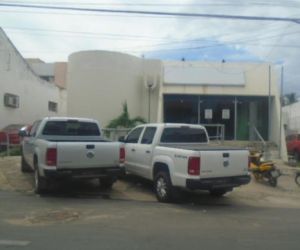 Mulher é vítima de assalto e tem moto roubada no Conjunto Caiçara
