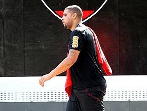 Contrato de Adriano com Fla pode seguir modelo de Juninho com Vasco