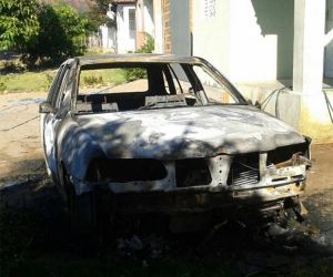 Carro de vereador é incendiado no PI e polícia apura se crime foi vingança