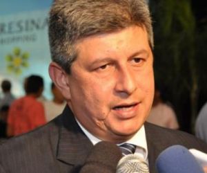 MPE ajuíza ação contra governador Zé Filho por conduta vedada