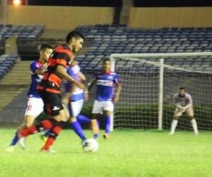 Em jogo chato e amarrado, zagueiro dá vitória ao Piauí em cima do Fla-PI