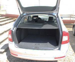 Criança morre sufocada ao se esconder no porta-malas do carro do pai