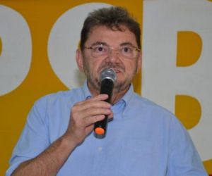 Wilson Martins prefere não rebater provocações de Merlong Solano