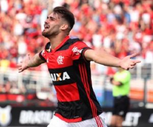 Grêmio reforça o ataque e acerta contratação de Felipe Vizeu