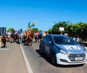 Oeiras realiza 70° Cavalgada em homenagem aos vaqueiros