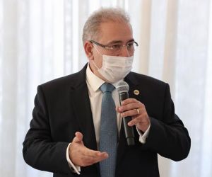 Queiroga visita obra de hospital e entrega equipamentos ao HU nesta sexta