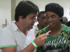 Mais um: site diz que LA Galaxy quer Ronaldinho para o lugar de Beckham