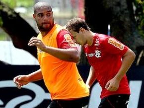 Fla ganha dois desfalques para jogo com Galo
