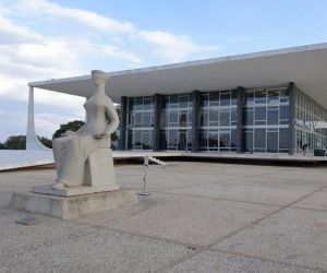 CPI: STF forma maioria a favor de suspender ida de governadores
