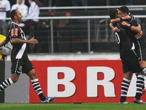 Visitante, Vasco bate São Paulo no Morumbi
