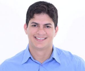 Em nota, Enéas Maia esclarece: "não assumi nenhuma secretaria em nível de Estado"