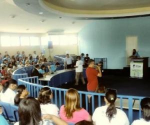 Evento na Câmara de Floriano aborda uso do celular no trânsito e má postura