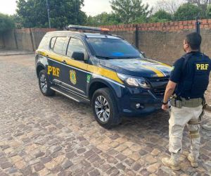 Em Floriano, PRF prende homem foragido da justiça por Pensão Alimentícia