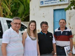 Gustavo Neiva visita obras da rede de abastecimento de água em Parnaguá