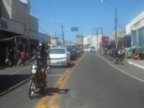 Vândalos arrancam placas de sinalização em Floriano