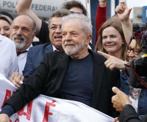 Somos e seremos oposição ao governo, diz Lula no Twitter