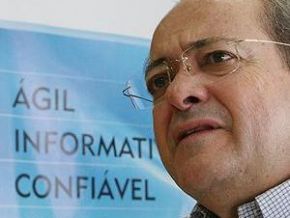 Assessoria jurídica de Sílvio recorrerá da decisão de tirar enquete do ar