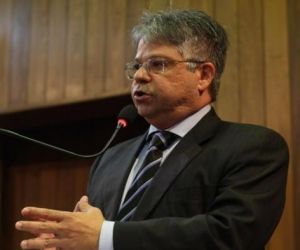 Gustavo Neiva quer explicação sobre critérios de distribuição nos recursos para hospitais