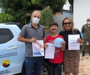 APAE de Floriano recebe veículo através do programa "Transporte Eficiente"