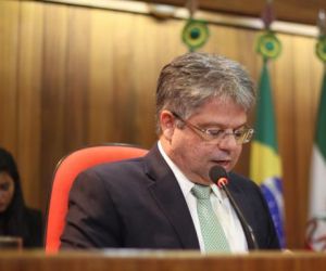 Oposição denuncia atraso de pagamentos em programa de Educação
