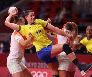 Brasil domina a Hungria e garante primeira vitória do handebol feminino em Tóquio