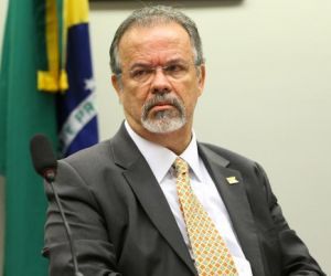 Sigilo em inquérito sobre fake news foi decretado, diz Jungmann